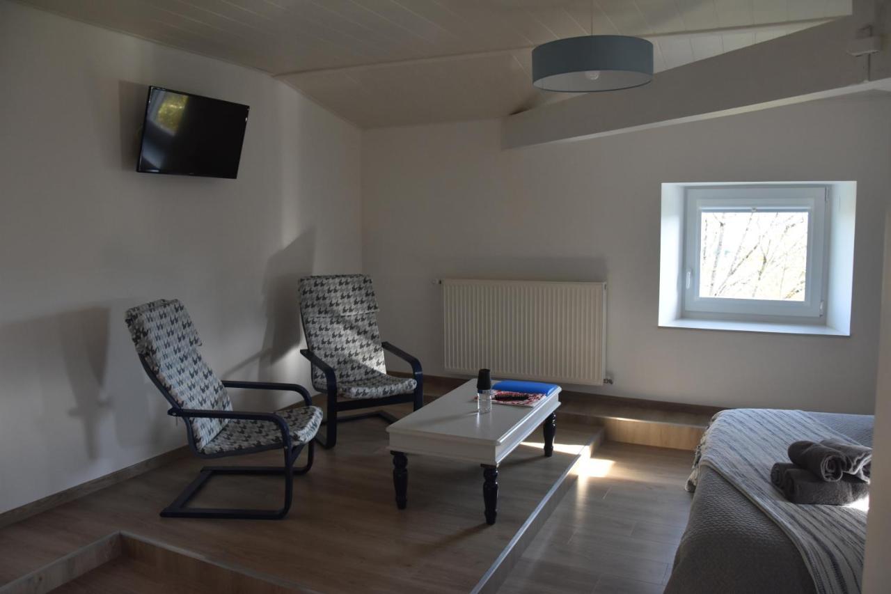 Domaine De Calbiac Bed & Breakfast Dolmayrac Bagian luar foto