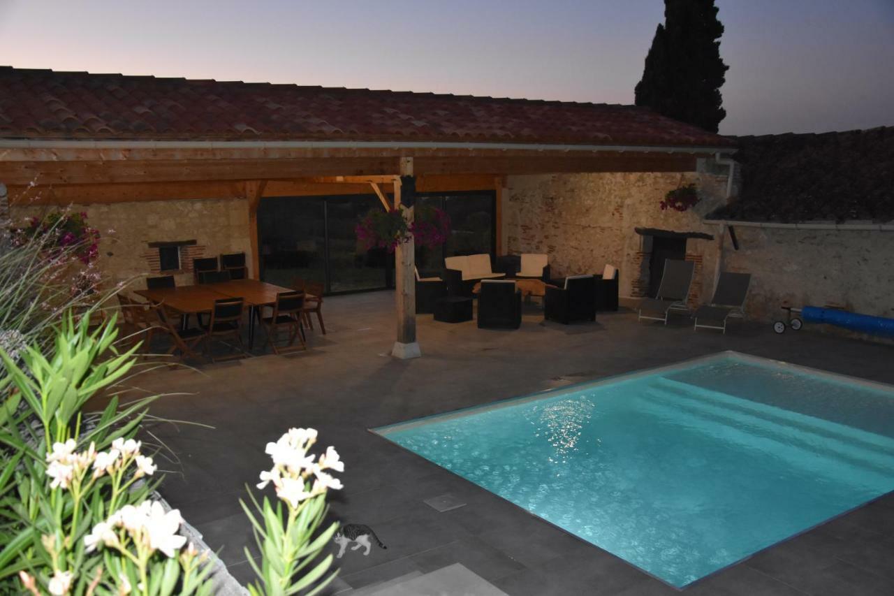 Domaine De Calbiac Bed & Breakfast Dolmayrac Bagian luar foto