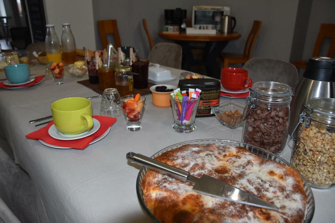 Domaine De Calbiac Bed & Breakfast Dolmayrac Bagian luar foto