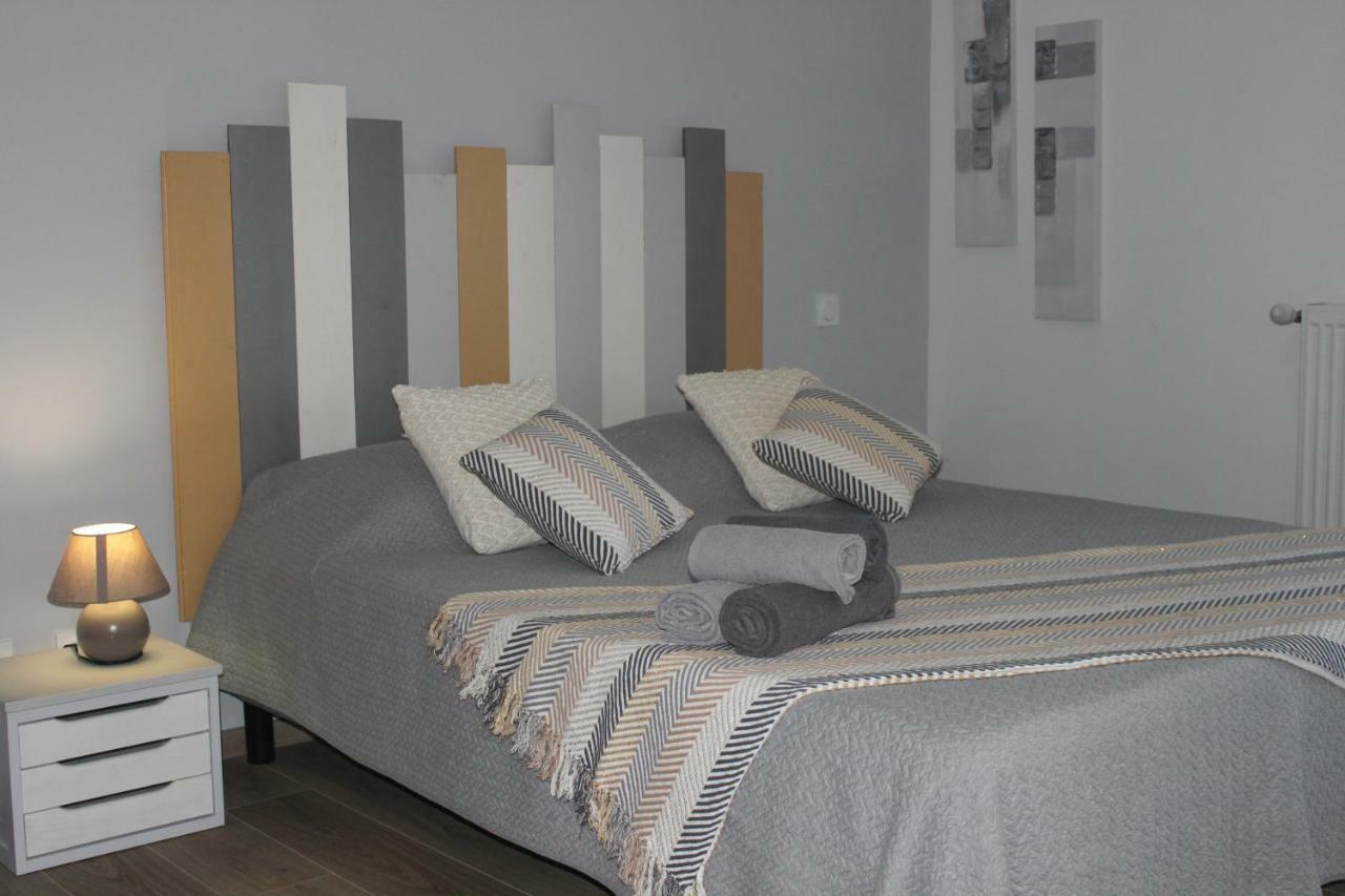 Domaine De Calbiac Bed & Breakfast Dolmayrac Bagian luar foto