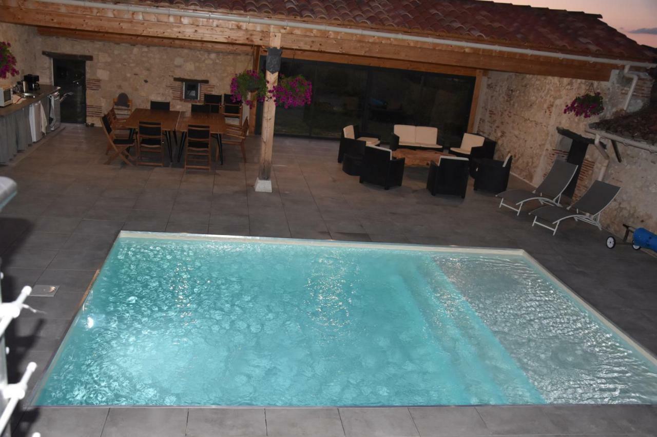 Domaine De Calbiac Bed & Breakfast Dolmayrac Bagian luar foto