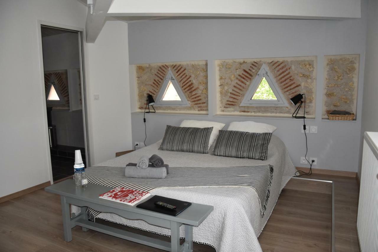 Domaine De Calbiac Bed & Breakfast Dolmayrac Bagian luar foto