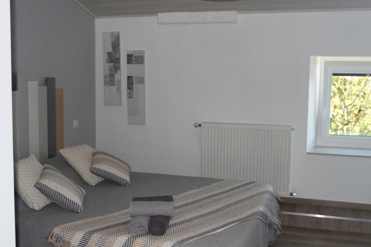 Domaine De Calbiac Bed & Breakfast Dolmayrac Bagian luar foto